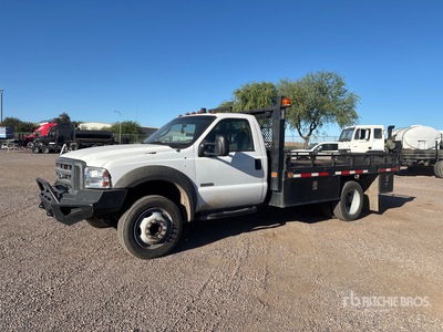 2005 Ford F-450 4x2 Flatbed Truck
