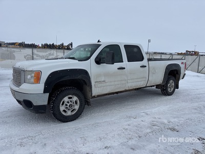 2014 GMC 2500 HD 4x4 Crew Cab Pickup