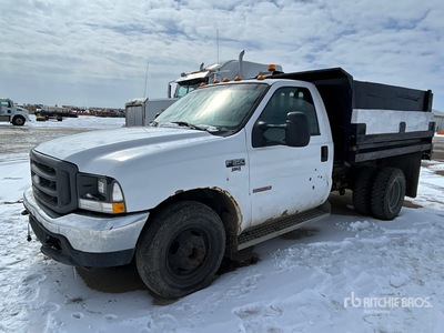 2004 Ford F-350 XL 4x2 Camión volquete