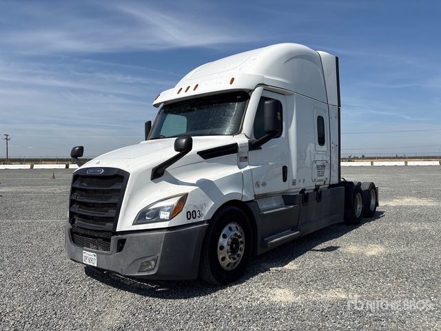 2022 Freightliner Cascadia 126 6x4 T/A Sleeper Truck Tractor