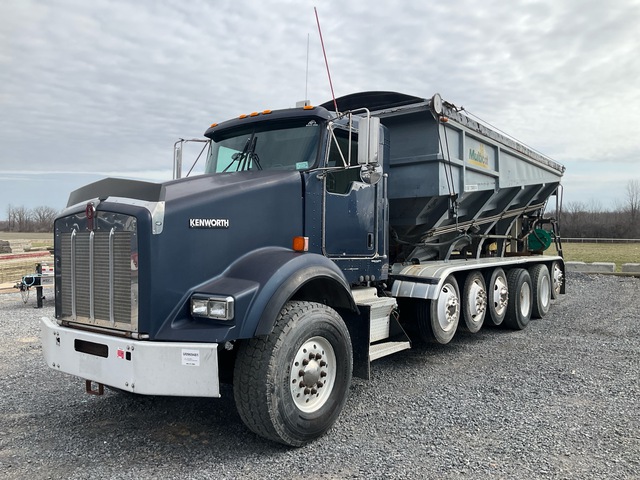 2005 Kenworth T800 Stone Spreader Truck