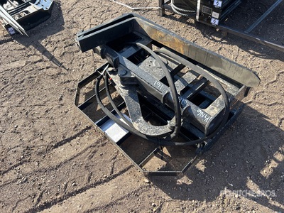 2025 ARTEER RPT-42L 42 in Rotating Hydraulic スキッドステア用フォーク (Unused)