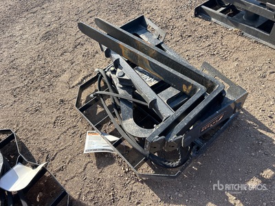 2025 ARTEER RPT-42L 42 in Rotating Hydraulic スキッドステア用フォーク (Unused)