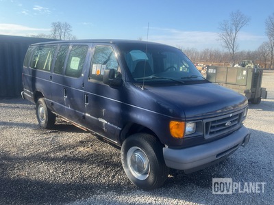 2006 Ford E-350 Super Duty Passenger Van
