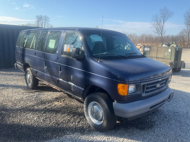 2006 Ford E-350 Super Duty Passenger Van