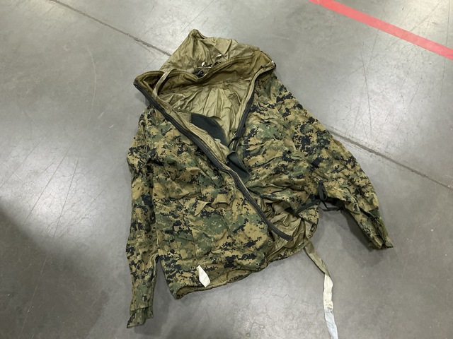 (14) Camouflage Parkas