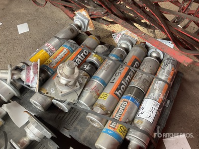 Quantity of Holmatro Pavesure Rescue Struts