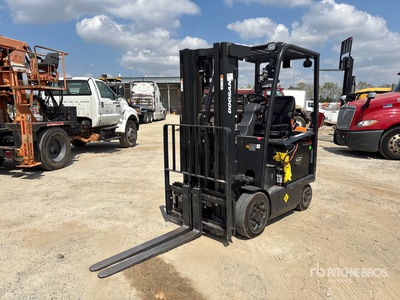 2023 Doosan BC25S-7 4300 lb Carrelli Elevatori Elettrici