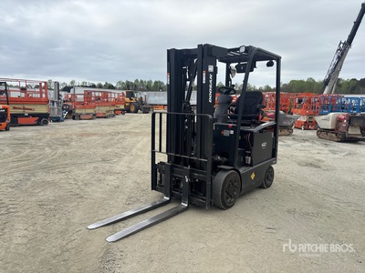 2023 Doosan BC25S-7 4300 lb Chariot Élévateur Électrique