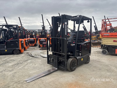 2023 Doosan BC25S-7 4300 lb Chariot Élévateur Électrique