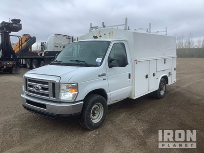 2016 Ford F-350 4x2 Utility Truck