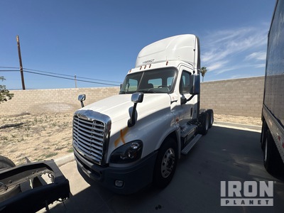 2018 Freightliner CASCADIA 6x4 T/A Sleeper Truck Tractor
