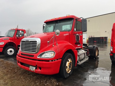 2008 Freightliner CL120 4x2 S/A Day Cab Truck Tractor