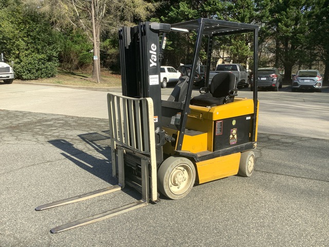 1998 Yale ERC050RFN36SE082 5000 lb Cushion Tire Forklift