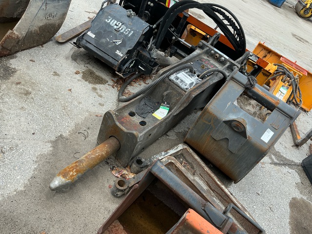 Aquip 130V 16 in Hydraulic Breaker