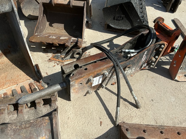 2022 Hurricane THB750 10.5 in Hydraulic Breaker 2022 Hurricane THB750 10.5 in Hydraulic Breaker