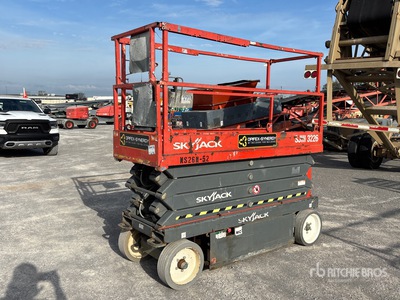 2016 Skyjack SJIII-3226C Electric Scissor Lift