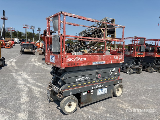 2016 Skyjack SJIII-3226 Electric Scissor Lift