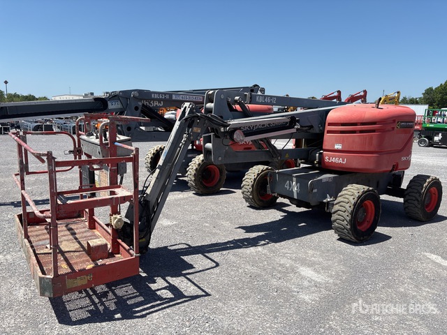 2015 Skyjack SJ46AJWD 4WD Diesel Articulating Boom Lift