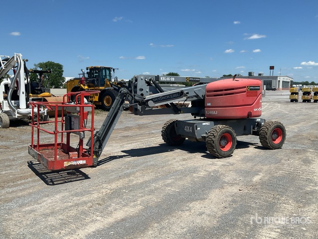 2015 Skyjack SJ46AJ G 4WD Dual Fuel Articulating Boom Lift