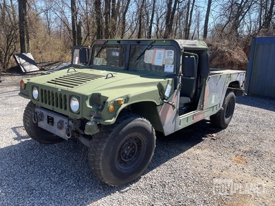 2004 AM General M1097A2 HMMWV 2 Door Soft Top w/Truck Body