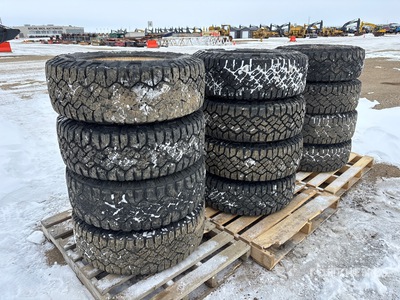 Quantity of (12) GoodYear 275/70R18 اطارات المواصلات