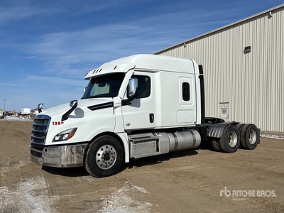 2021 Freightliner Cascadia 126 6x4 T/A Sleeper Truck Tractor