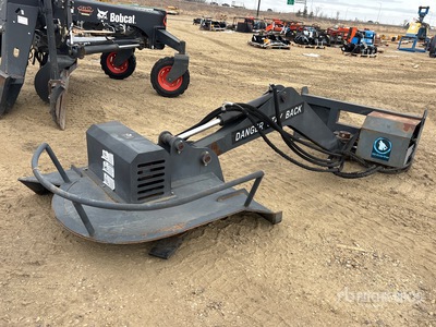 Wolverine 40 in Articulating スキッドステア ブラシ カッター