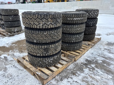 Quantity of (12) GoodYear 275/70R18 اطارات المواصلات
