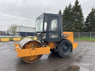 1989 Case 602 BD Smooth Drum Compactor