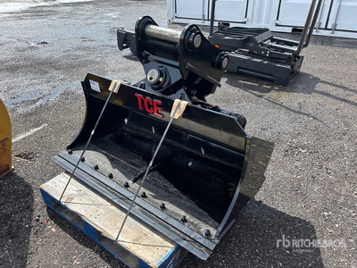 TCE 54 in Hydraulic Tilting Excavator Bucket - Fits 12-15 Ton (Unused)