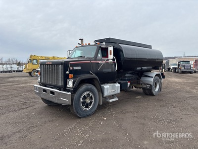 1987 GMC 4x2 Camion cisterna de agua