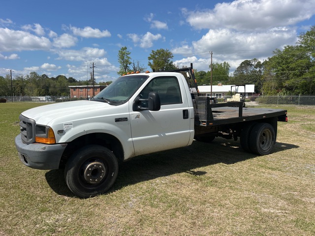 1999 Ford F-450 Flatbed Truck