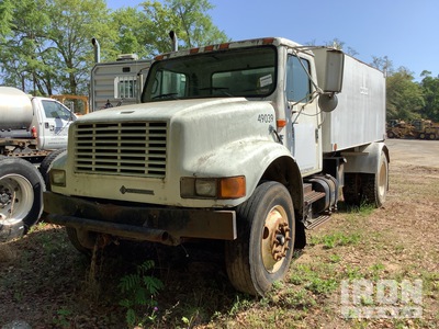 2000 International 4900 4x2 Water Truck (Inoperable)