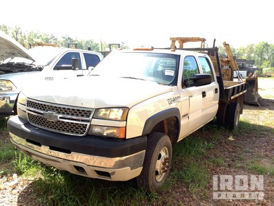 2007 Chevrolet Silverado 3500 4x2 Crew Cab Flatbed Truck