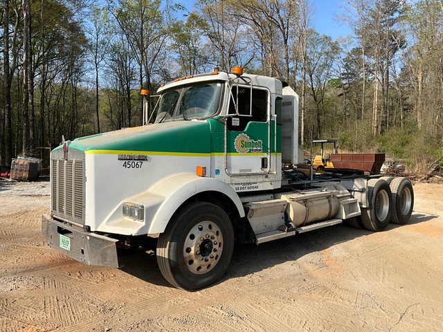 2008 Kenworth T800 6x4 T/A Day Cab Truck Tractor