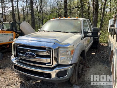 2011 Ford F-450 XLT 4x4 Crew Cab Flatbed Truck