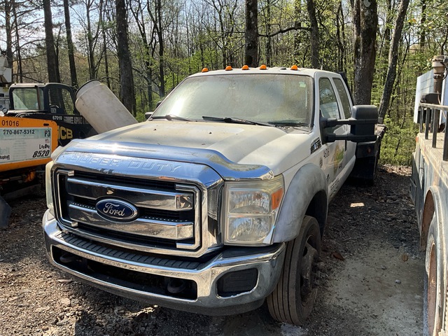 2011 Ford F-450 XLT 4x4 Crew Cab Flatbed Truck