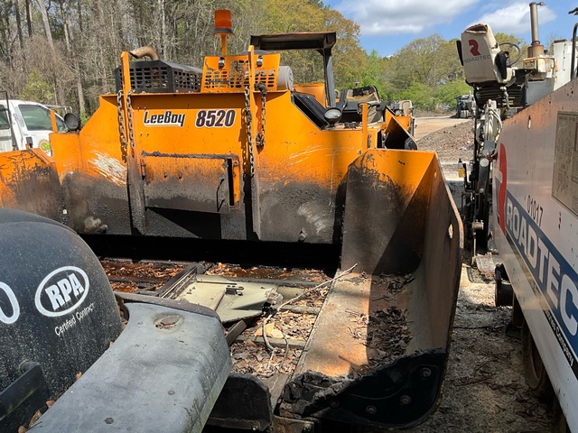 2019 Leeboy 8520 Track Asphalt Paver 2019 Leeboy 8520 Track Asphalt Paver
