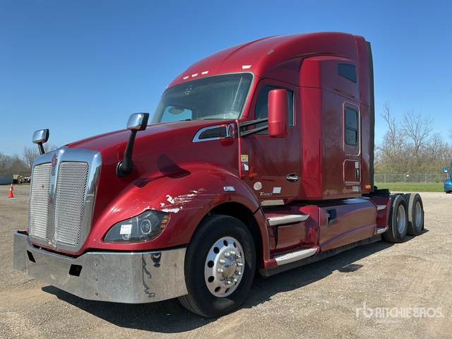 2016 Kenworth T680 6x4 T/A Sleeper Truck Tractor
