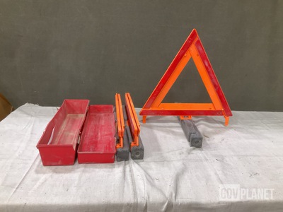 (21) Triangular Highway Warning Reflector Sets