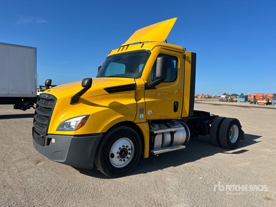 2022 Freightliner Cascadia 126 4x2 S/A Day Cab Truck Tractor