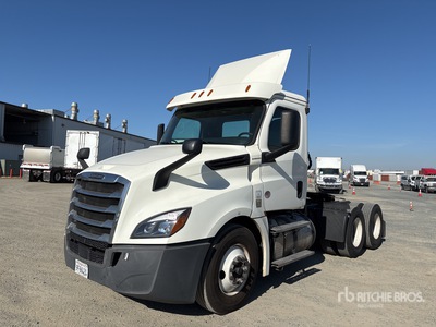 2019 Freightliner Cascadia 126 6x4 T/A Day Cab Truck Tractor