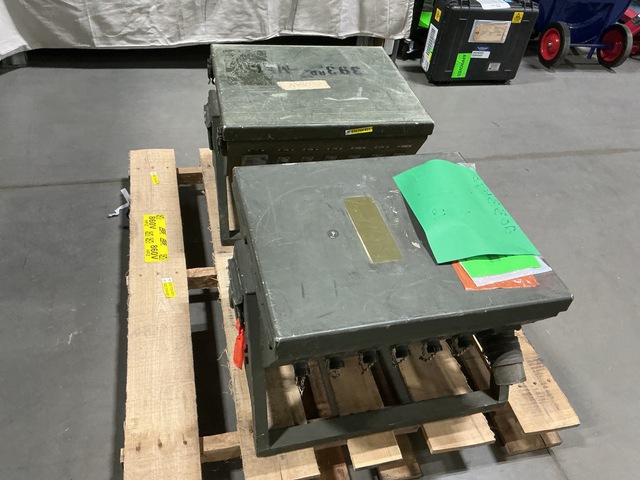 (2) M40 Electrical Distribution Systems (2) M40 Electrical Distribution Systems