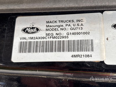 2015 Mack GU713 Granite 8x4 Tri/A Camión dumper