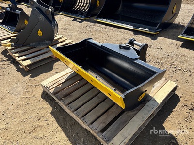 Dynamic Entities 42 in Tilting Excavator Bucket - Fits Cat 303/303.5/304, Case, New Holland, Kobelco SK35, Deere/Hitachi 35D/G (Unused)