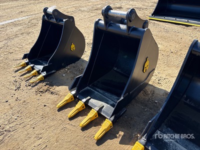 Dynamic Entities 24 in Q/C Digging Excavator Bucket - Fits Cat 305/305.5, Komatsu PC45/50/55, Hyundai R55, Hitachi/Deere 50D/G, Case, New Holland, Kobelco SK50, Bobcat E50/341/337 (Unused)
