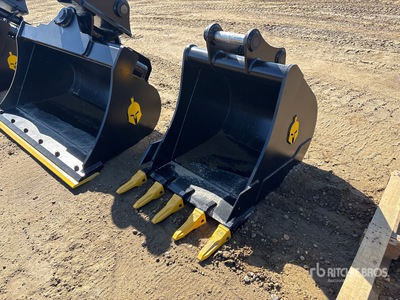 Dynamic Entities 30 in Digging Excavator Bucket - Fits Cat 307/308, Komatsu PC78/88, Deere/Hitachi 75/85, Case, New Holland, Kobelco SK80, Bobcat E80 (Unused)