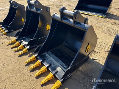 Dynamic Entities 30 in Q/C Digging Excavator Bucket - Fits Cat 307/308, Komatsu PC78/88, Deere/Hitachi 75/85, Case, New Holland, Kobelco SK80, Bobcat E80 (Unused)