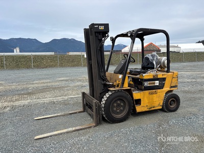 Cat V40D Cushion Tire Forklift